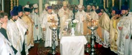 Uroczysto�ci rozpocz�a Liturgia �w.